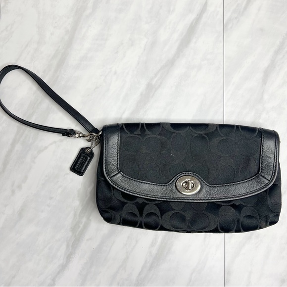 Coach Vintage Monogram Wristlet - Picture 1 of 7